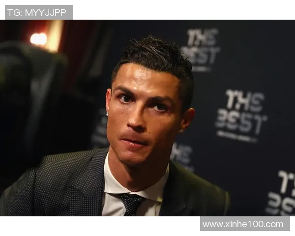 足球明星独特拿球技巧解析助你提升球技与比赛表现 足球明星独特拿球技巧解析助你提升球技与比赛表现